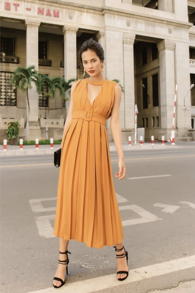 SO BY SO - SUNY Đầm xòe xếp ly (không kèm belt)